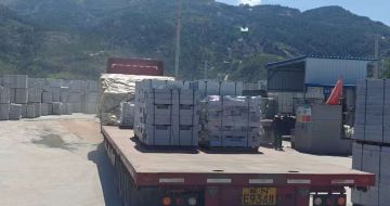 攀枝花 芝麻白仿形路沿石，直形路沿石