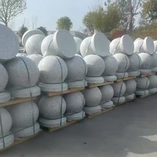 攀枝花 白麻花岗岩石材圆球，石球，挡车球，隔离球，景观石球，风水球等