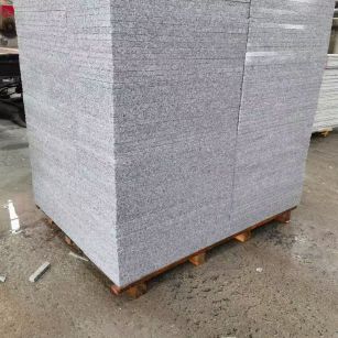 攀枝花 芝麻白火烧面1.8厚300*600地铺石，尺寸标准，厚薄均匀