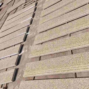 攀枝花 黄金麻花岗岩光面楼梯踏步