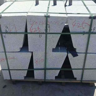 攀枝花 芝麻白异形坐凳，石凳