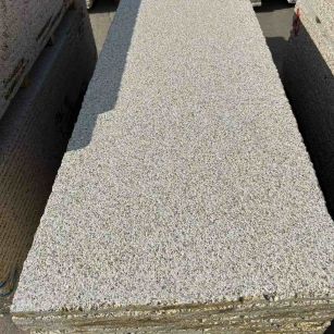 攀枝花 黄金麻花岗岩荔枝面毛板，半成品