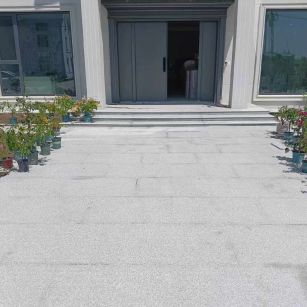 攀枝花 芝麻白花岗岩地铺石地面铺装