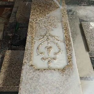 攀枝花 黄金麻花岗岩异形加工雕刻栏杆大柱