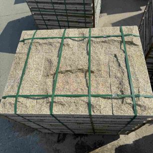 攀枝花 黄金麻花岗岩石材自然面蘑菇石成品