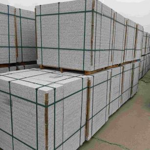 攀枝花 白麻花岗岩石材荔枝面地铺石（300*600*50）