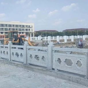 攀枝花 白麻花岗岩荔枝面河道栏杆