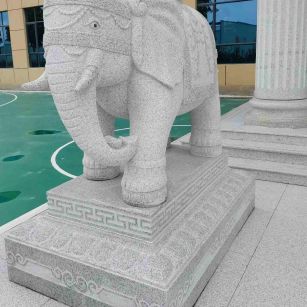 攀枝花 白麻花岗岩动物异形石雕-大象