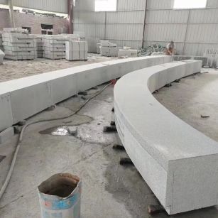 攀枝花芝麻白花岗岩石板材 园林光面弧形坐凳