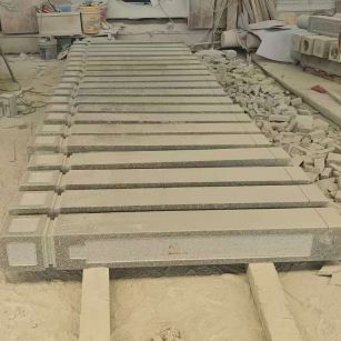 攀枝花 芝麻白异形加工雕刻-栏杆大柱，方柱