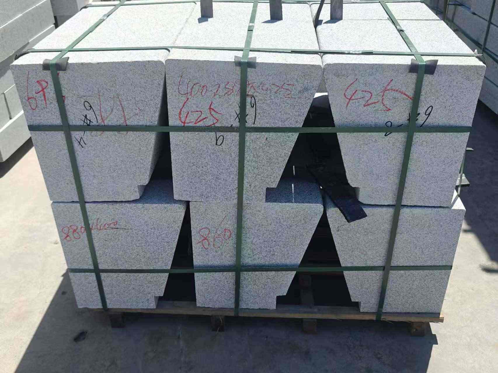 攀枝花 芝麻白异形坐凳，石凳