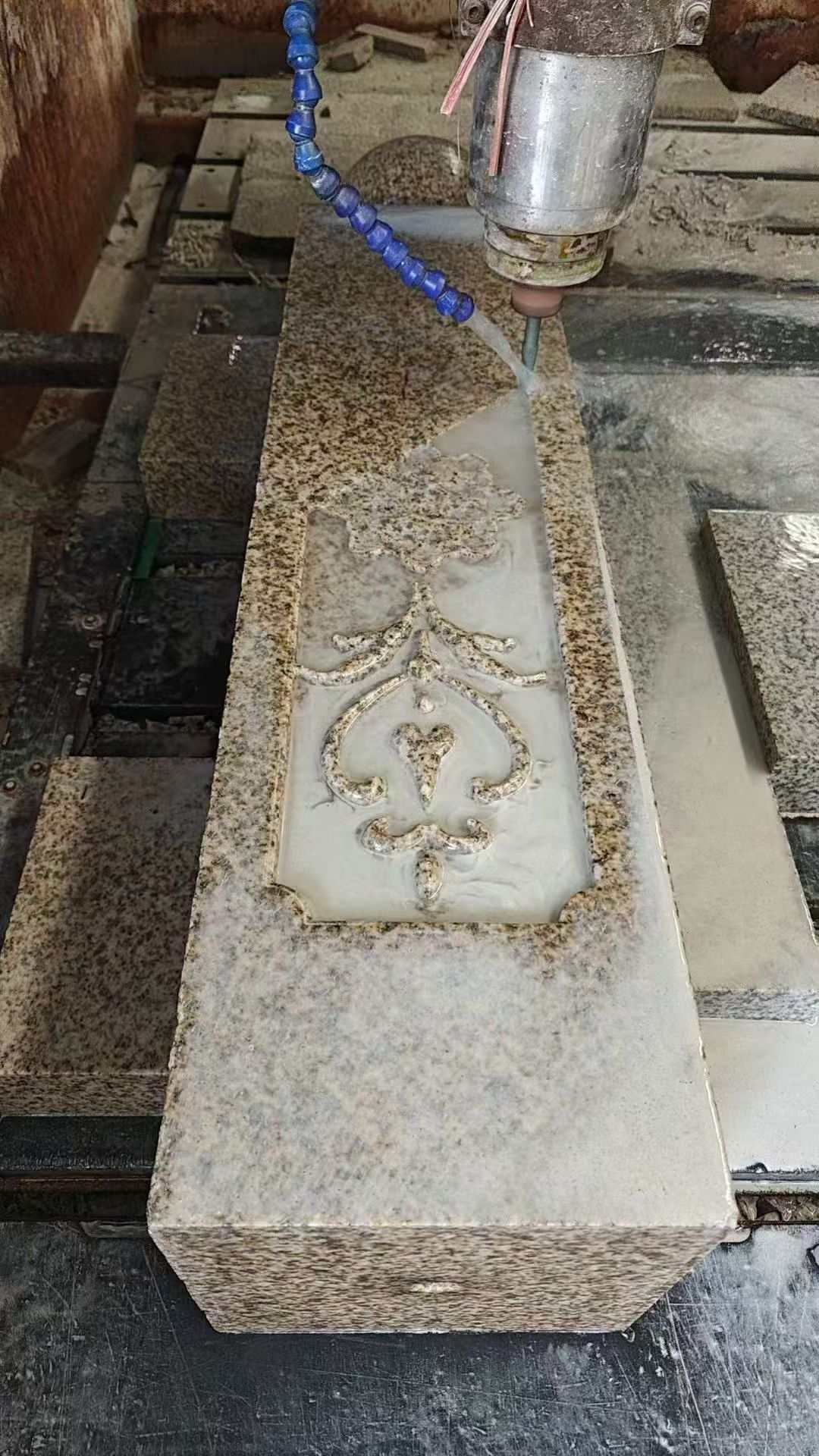 攀枝花 黄金麻花岗岩异形加工雕刻栏杆大柱