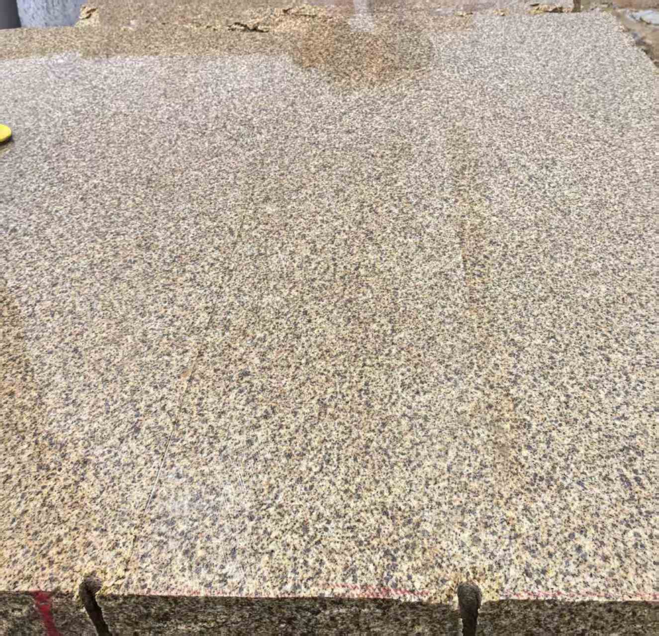 攀枝花 黄金麻花岗岩石材方料