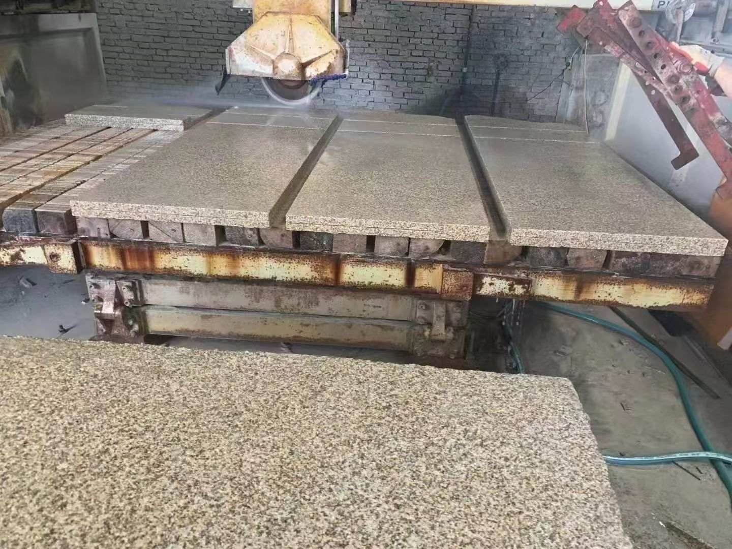 攀枝花 黄金麻荔枝面成品板加工