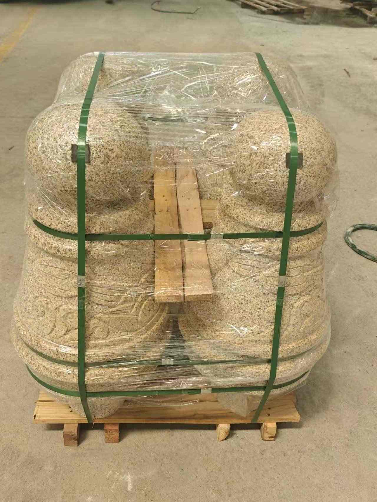 攀枝花 黄金麻异形定制雕花——棒棒糖挡车柱