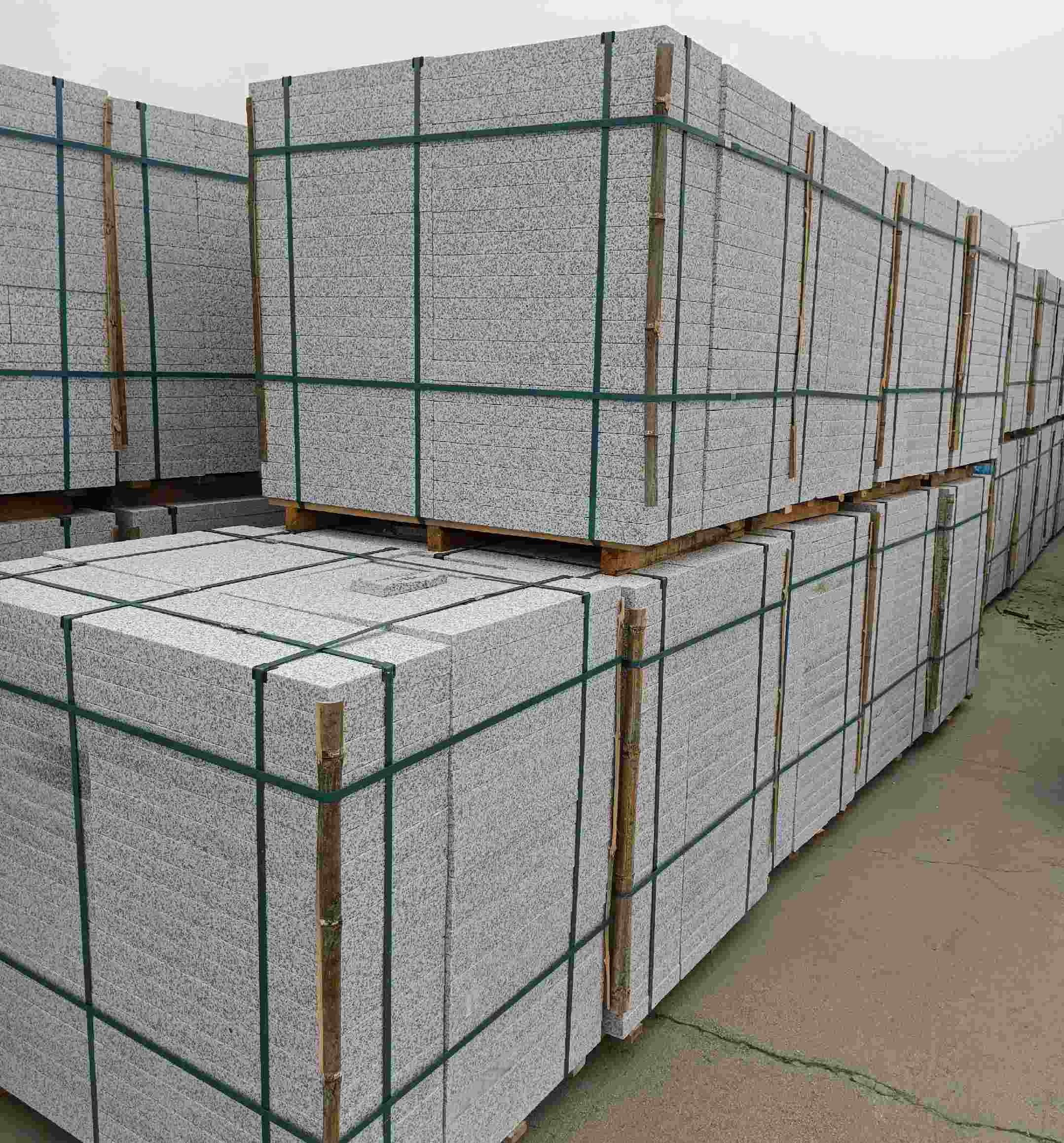 攀枝花 白麻花岗岩石材荔枝面地铺石（300*600*50）