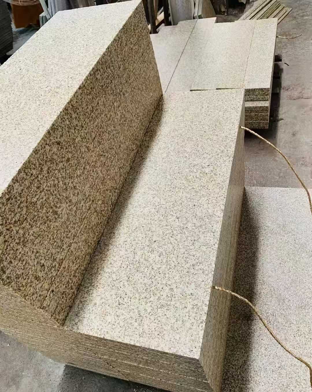 攀枝花 黄金麻荔枝面外墙干挂成品