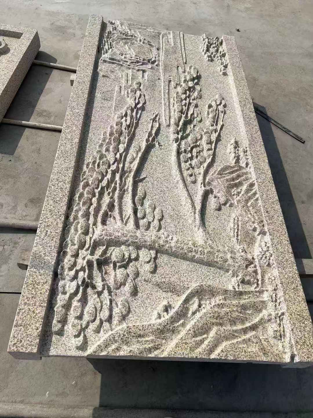 攀枝花 黄金麻雕刻板浮雕迎客松