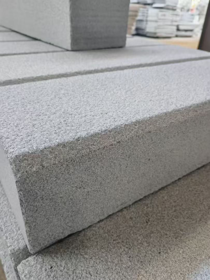 攀枝花 芝麻灰荔枝面路沿石