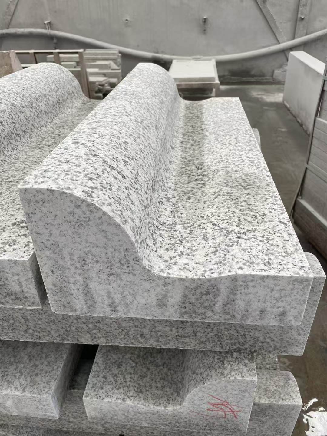 攀枝花 白麻花岗岩S型路沿石，路侧石，马路牙子等