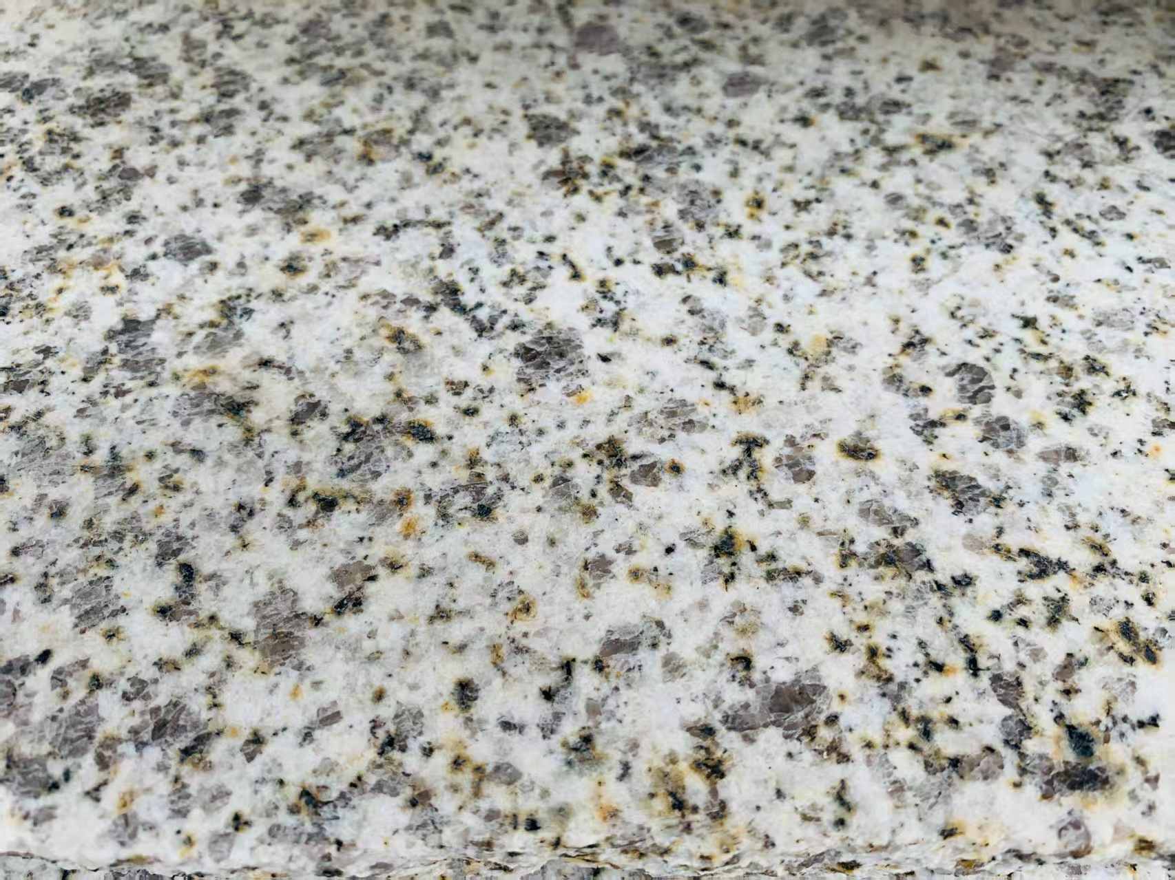 攀枝花 黄金麻花岗岩石材浅黄光面