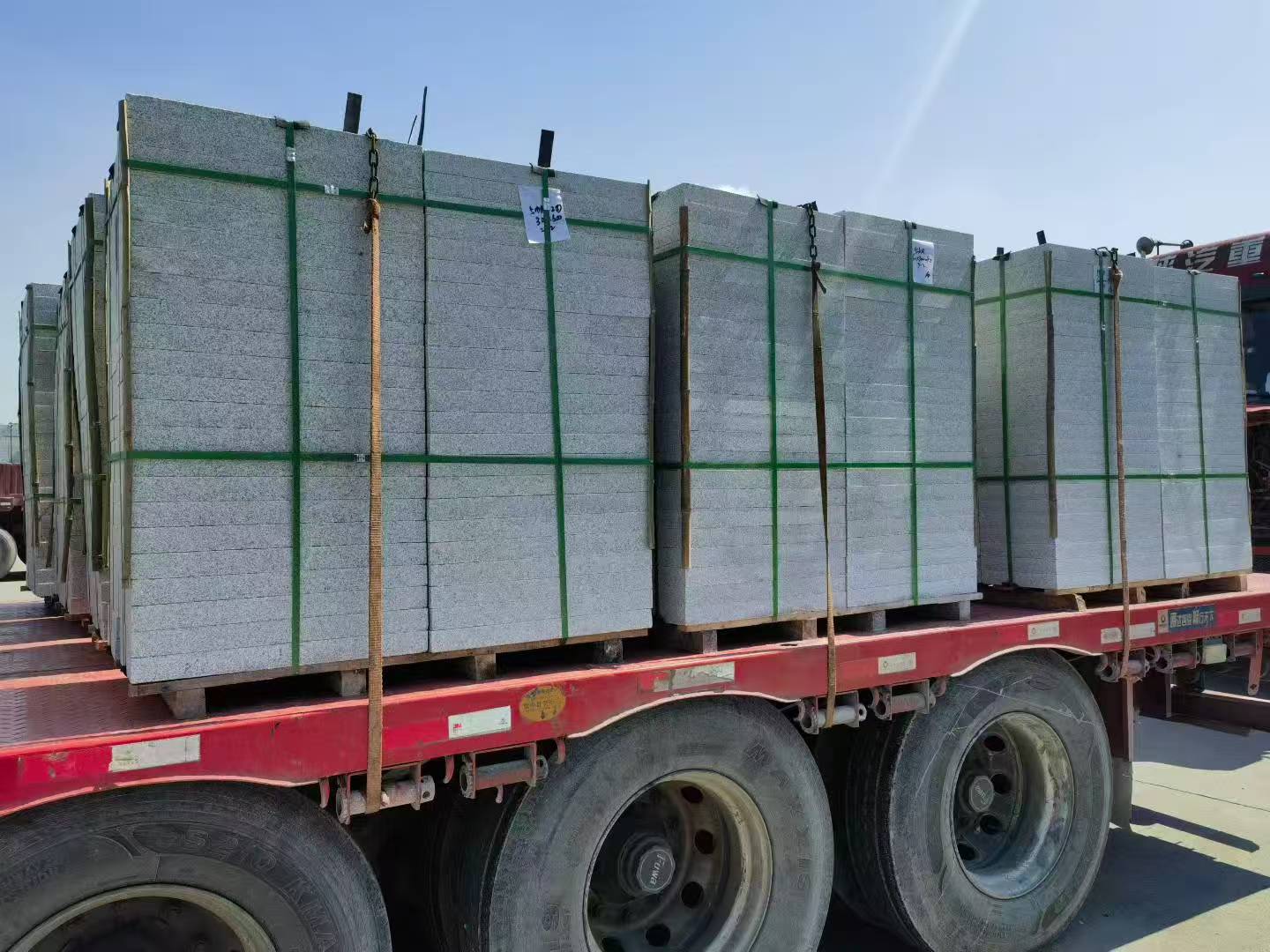 攀枝花芝麻白花岗岩出货日常地铺石