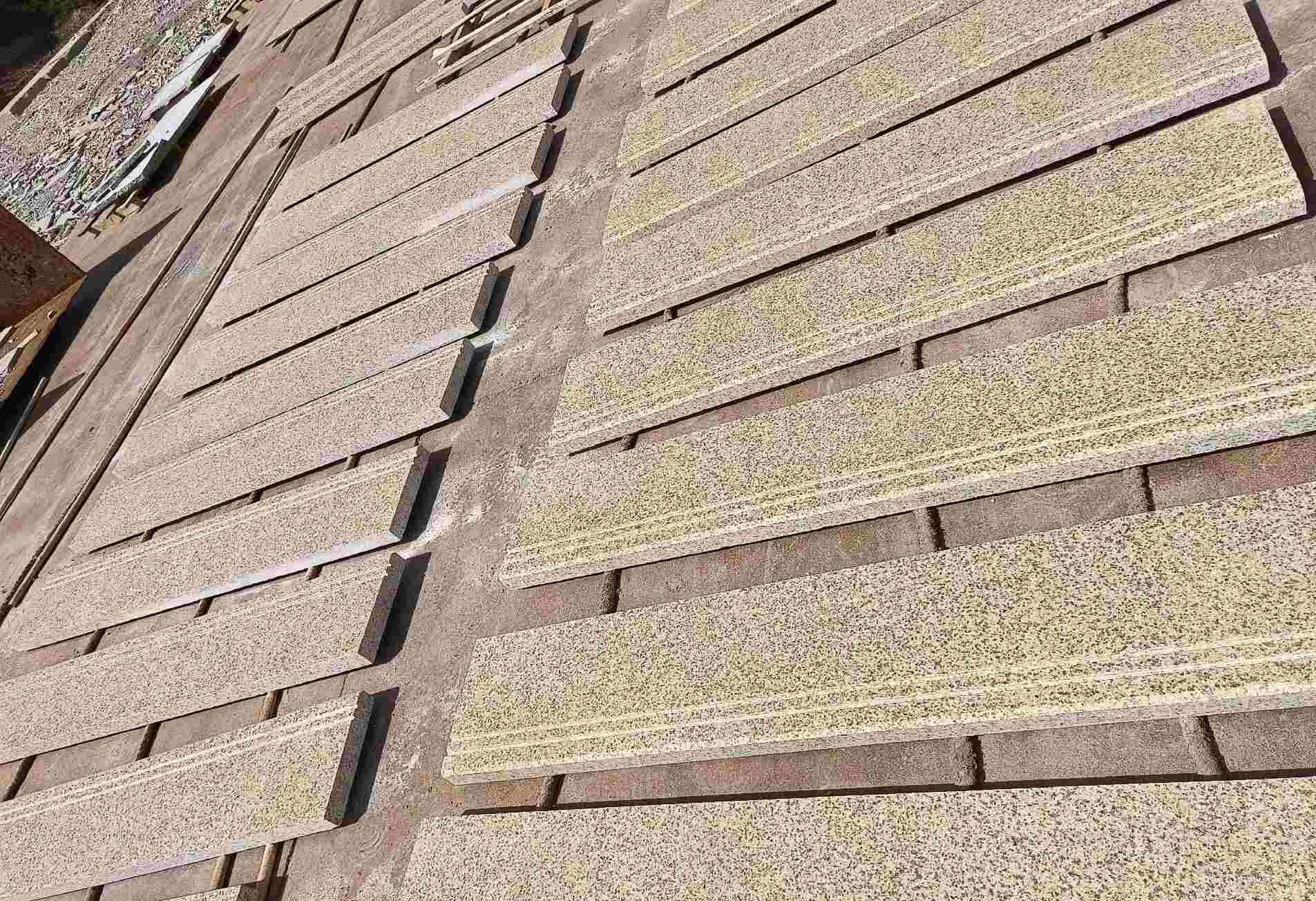 攀枝花 黄金麻花岗岩光面楼梯踏步