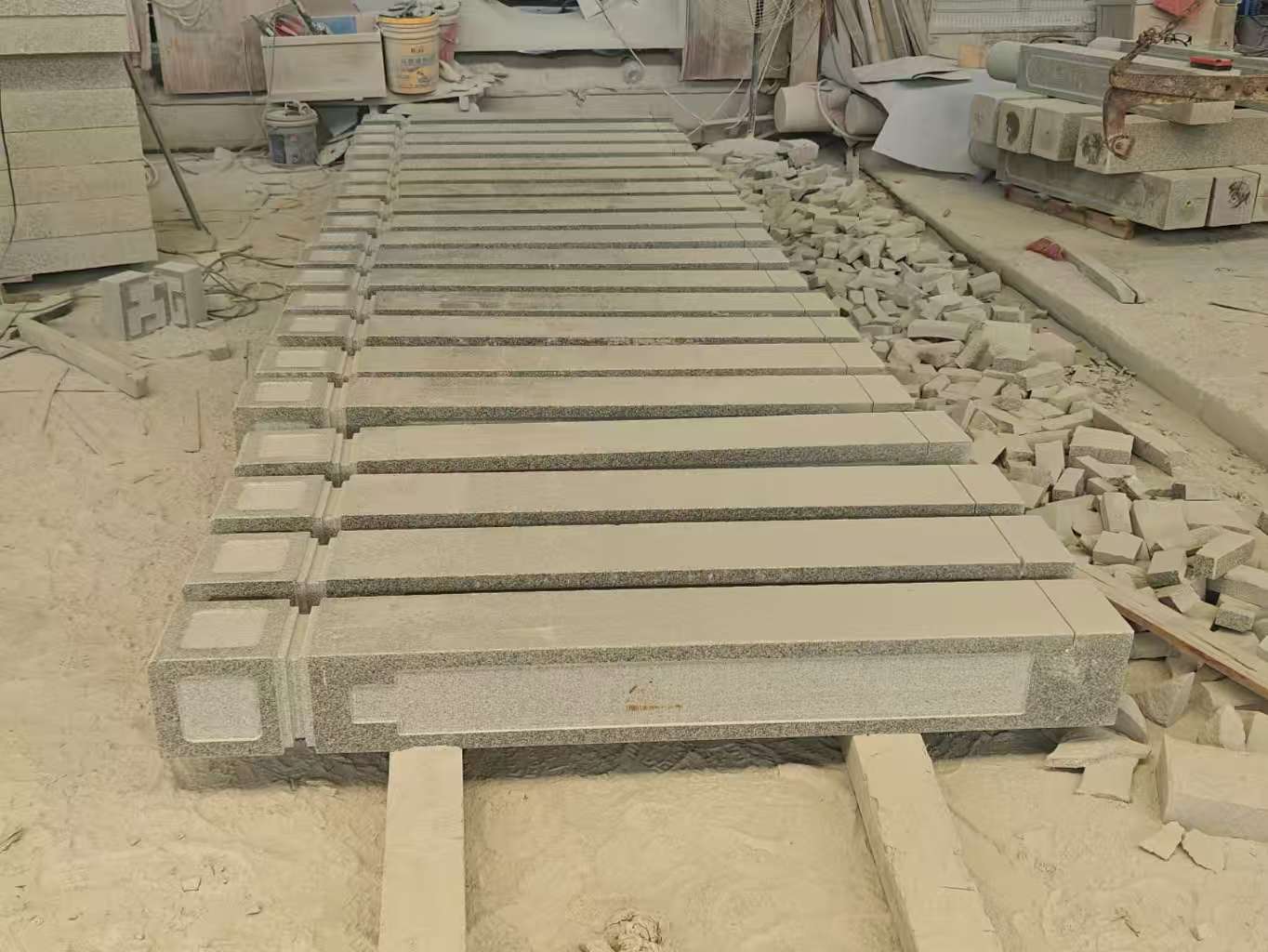 攀枝花 芝麻白异形加工雕刻-栏杆大柱，方柱