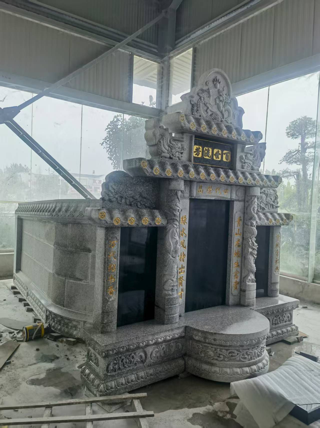 攀枝花 芝麻白墓碑效果展示图